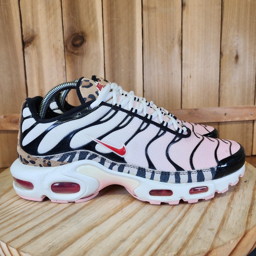 Nike Air Max Plus Shoes Womens 10 Pink Animal Instinct Print Sneakers DZ4842-600 - Picture 3 of 10
